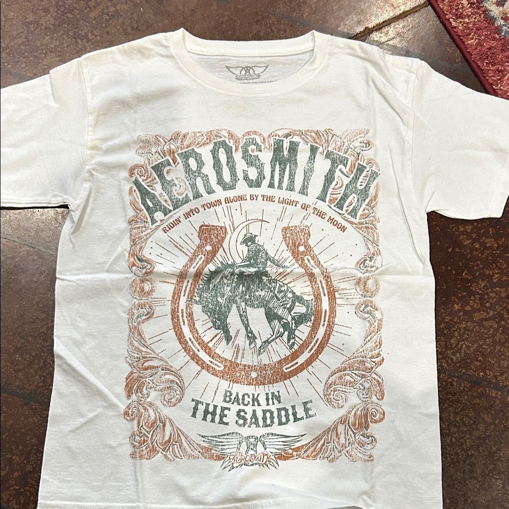 Aerosmith White Graphic Tee - Short Sleeve